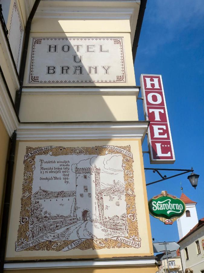 Hotel U Brany Угерски-Брод Экстерьер фото